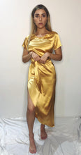 Load image into Gallery viewer, Vestido seda asimetrico