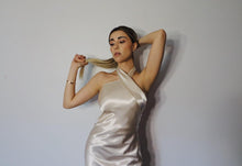 Load image into Gallery viewer, Vestido de Seda, Sirena