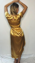 Load image into Gallery viewer, Vestido seda asimetrico